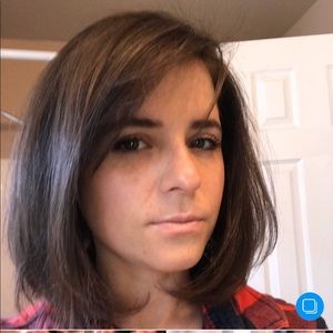 Meet your Posher, Adriana